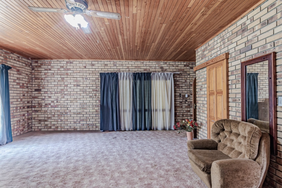 Commercial Property for Sale in Waagfontein North West